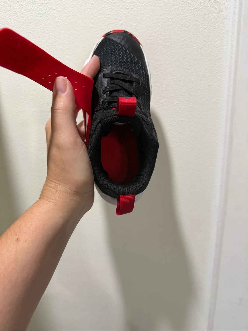 Nike Team Hustle D 12 size 10.5c